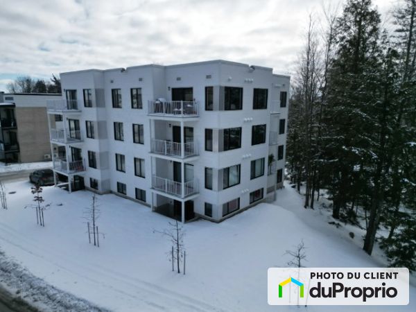 974, lamarche, Sherbrooke (Mont-Bellevue) à louer