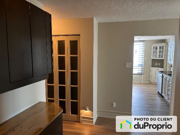 1801-110 Rue du Château, Gatineau (Hull) for rent