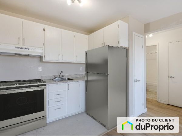 8-80 Carmichael, Beauport for rent