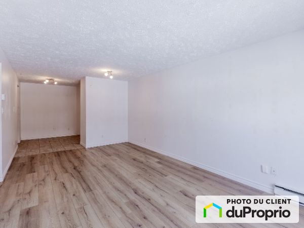 414-12085 Berlioz, Montchatel for rent