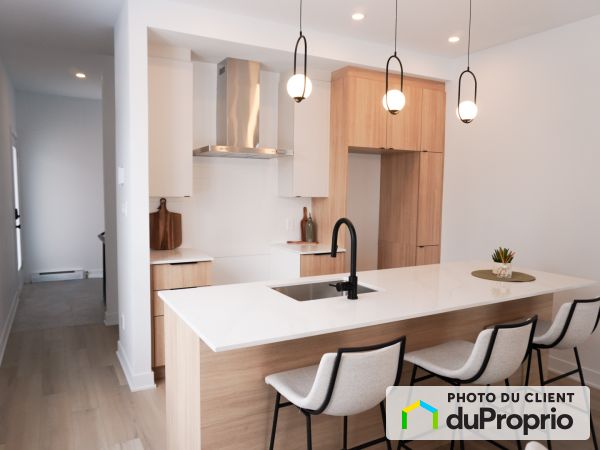 rue Gertrude, Carignan for rent