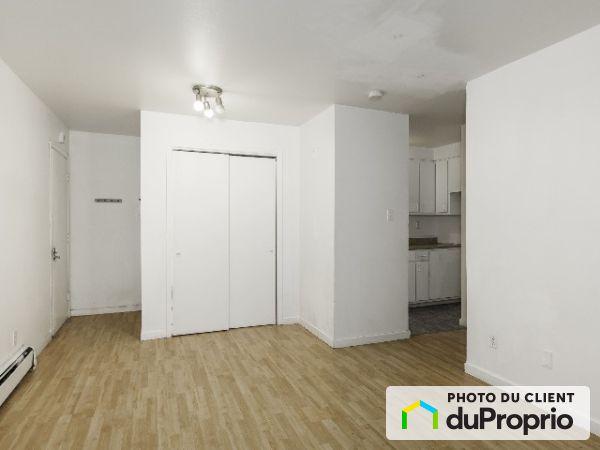 2-4032, Confluent, Charny à louer