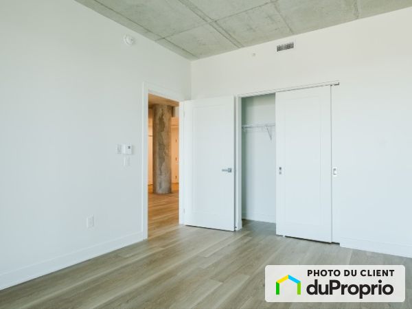 232-5200 De la Savane, Mont-Royal for rent