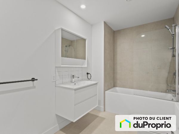 609-4988 Place De La Savane, Mont-Royal for rent