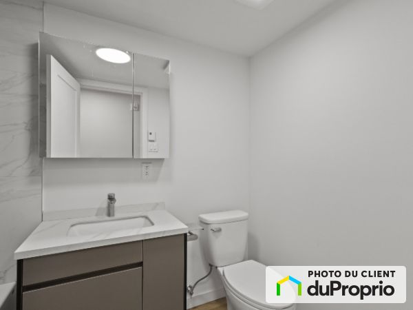 208-8280, Avenue des Vendeens, Anjou à louer