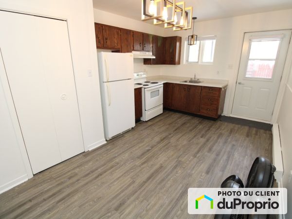 2 1/2-204 rue de La Salle, Saint-Roch for rent