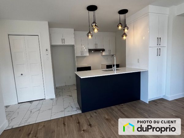 5-134 avenue des Catherine, Ste-Catherine-de-la-JC for rent