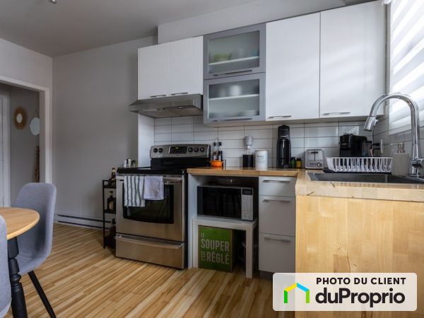 27-1410, Longueuil, Saint-Sacrement à louer