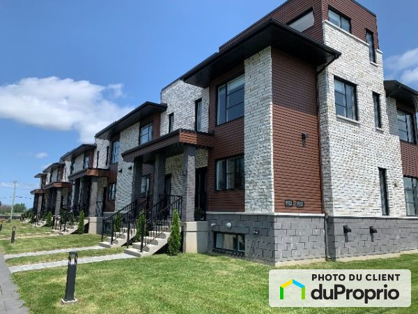 2638, rue Sainte-Anne, Varennes à louer