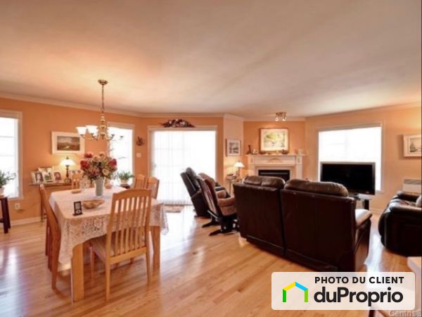 2973, boulevard Daniel-Johnson, Chomedey à louer