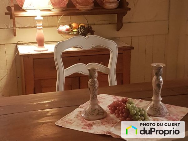 618 Des Sapins, Ste-Foy for rent