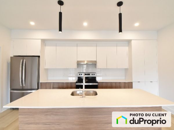 A-206 32e avenue, Ste-Marthe-Sur-Le-Lac for rent