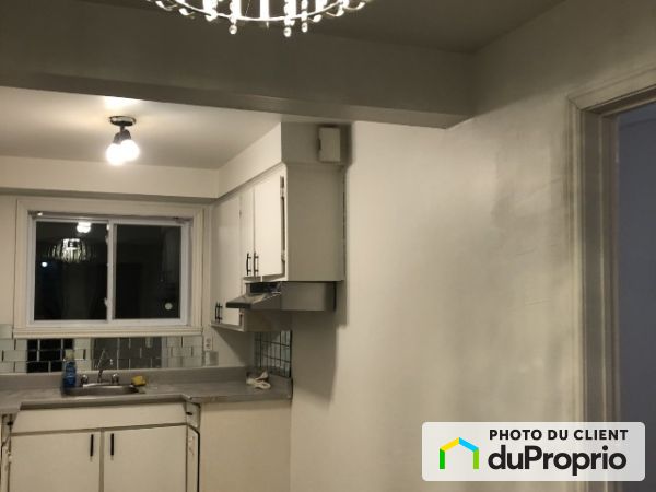 2562, aubert, Brossard à louer