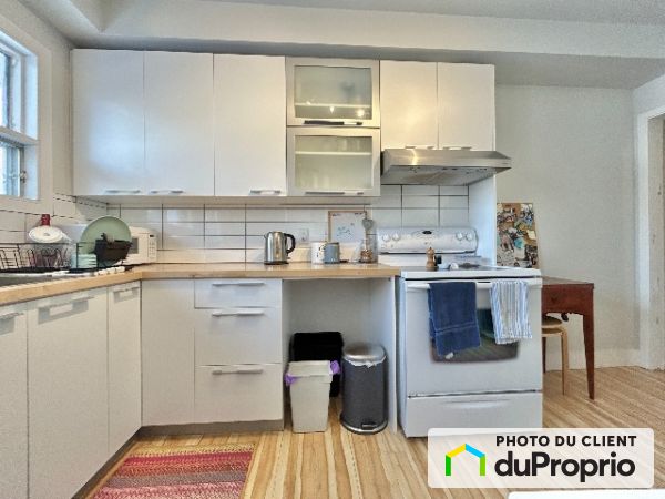 22-1410, Longueuil, Saint-Sacrement à louer