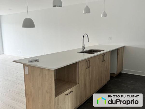 918 Verbe-Divin, Granby for rent