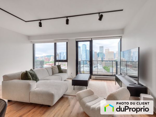 235 Young - 4 1/2 Penthouse - Griffin Square, Griffintown for rent