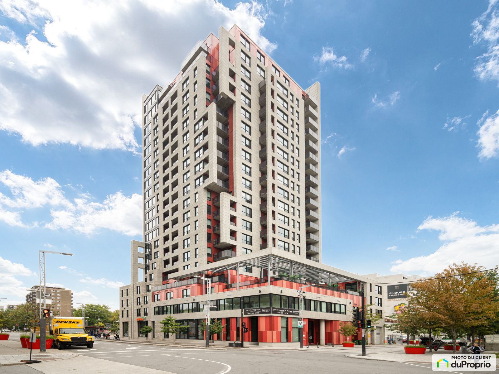 3 1/2 - Myriade - 1445 Clark — photo 2