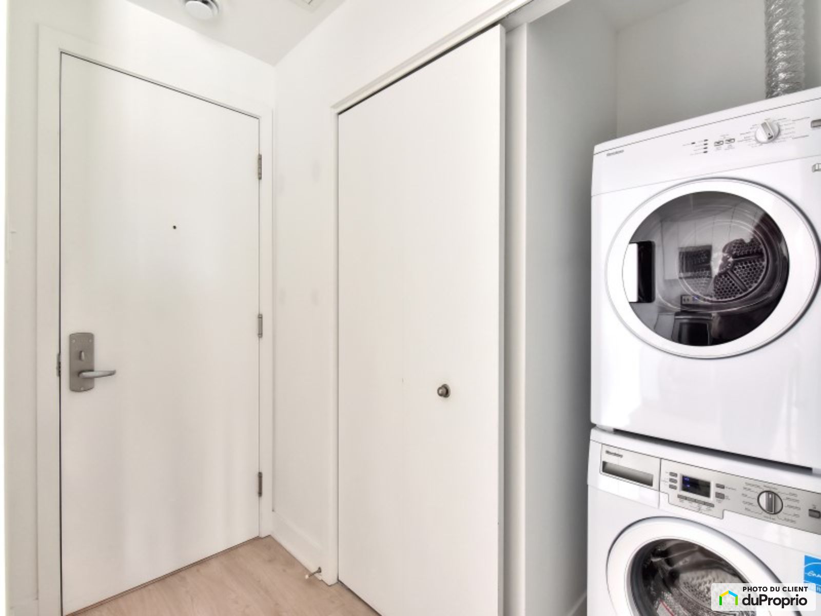 3 1/2 - Myriade - 1445 Clark — photo 3