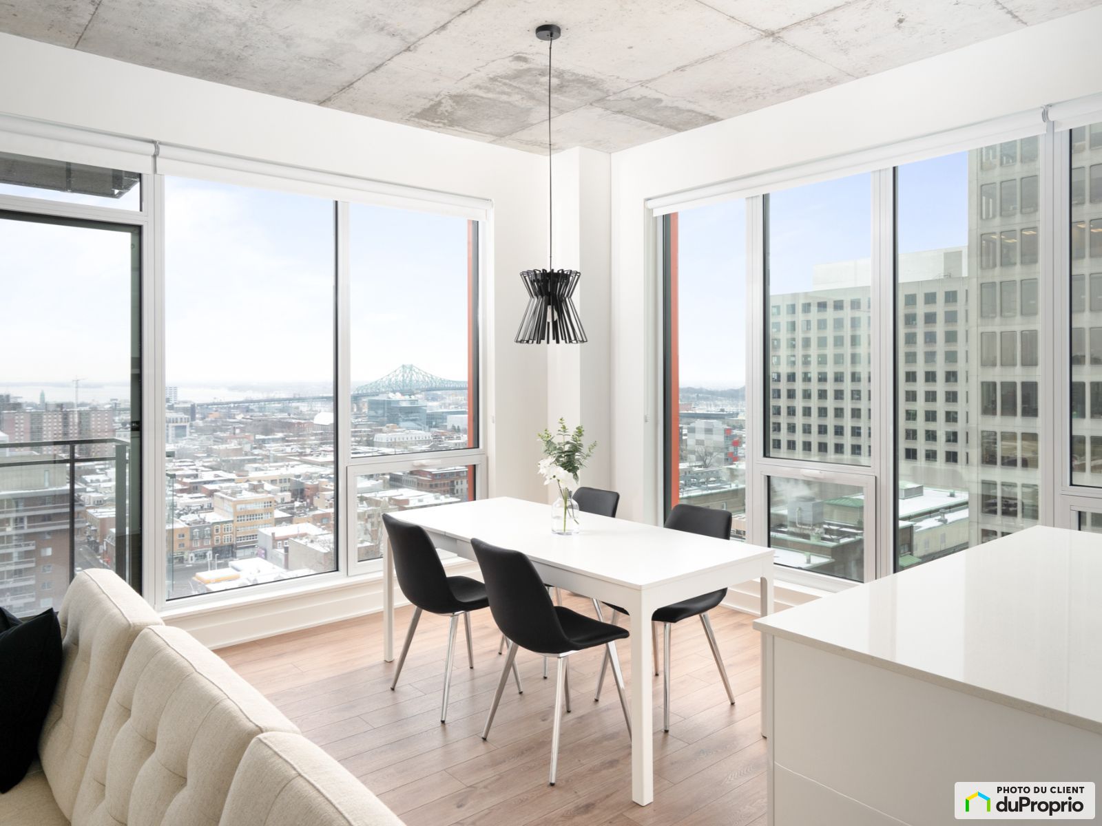 Studio - Zenith - 1569 Saint-Hubert — photo 1