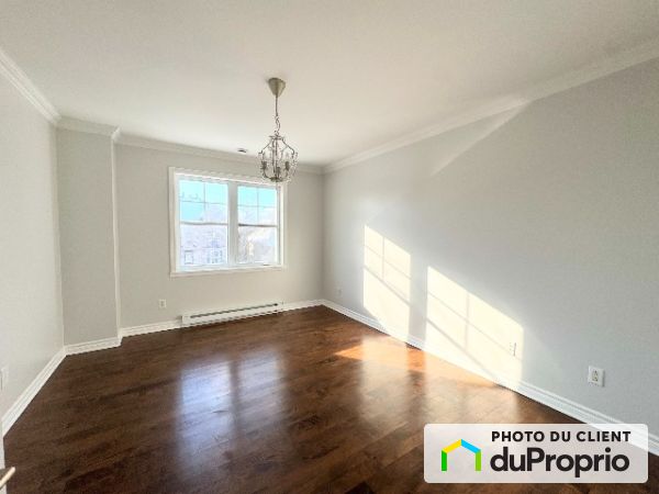 H7X 4B2-298, RUE DE SAINT-SERVAN, Ste-Dorothée (Îles-Laval) à louer