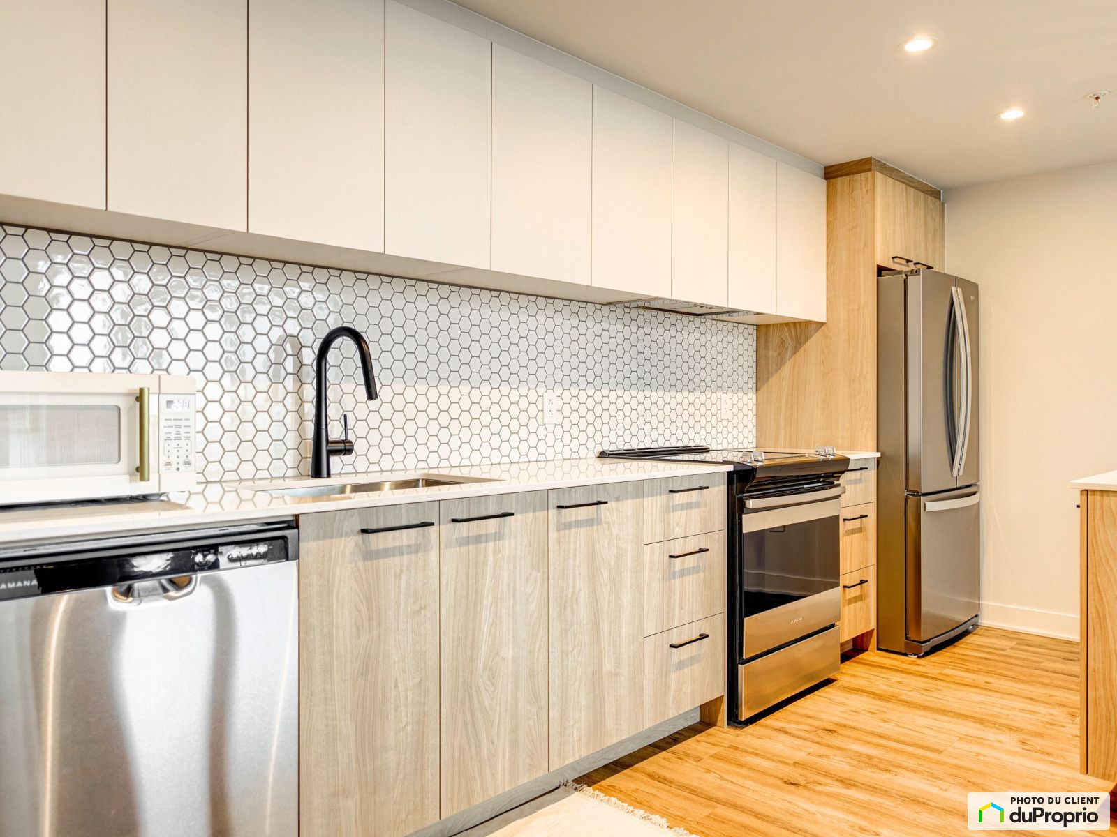 3440 boulevard Saint-Elzéar Ouest - 3½ — photo 3