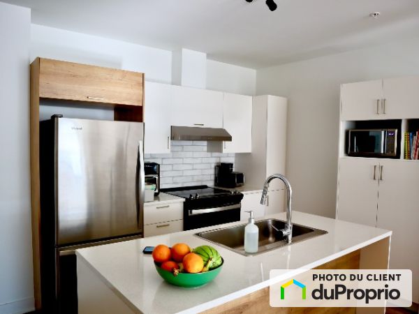 205-200, avenue des Chênes, Candiac à louer