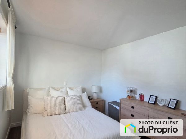 818 Soeur-marie-rose, Terrebonne (Lachenaie) for rent