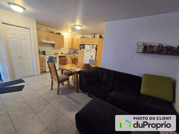 1049 avenue du Port, La Baie for rent