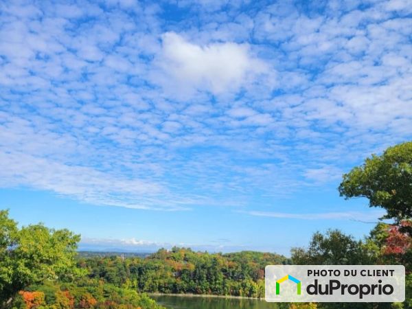 Vue sur le fleuve - 1001, rue de l'École, St-Romuald à louer