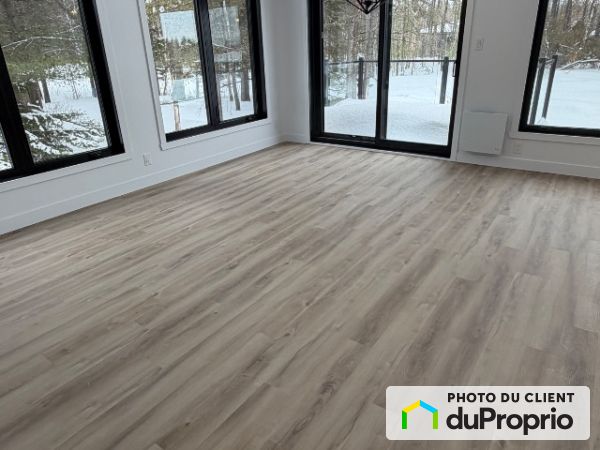 136 Flanc-Sud, Orford for rent