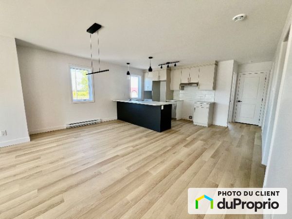 2180 Route 122, St-Cyrille-De-Wendover for rent