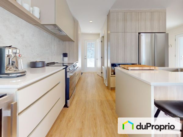 rue Alexis - Modèle Plénitude, Ste-Adèle for rent