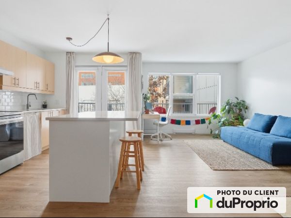 32-145 rue saint-vallier est, Saint-Roch for rent