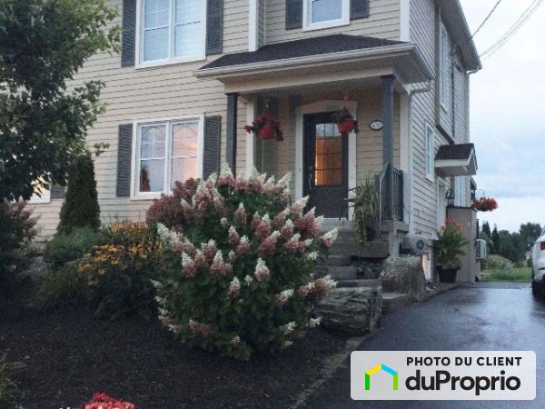 630, rue du Charpentier, Bromont à louer