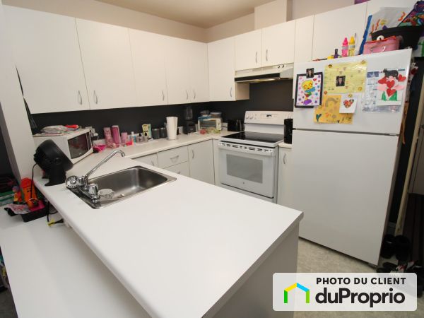 4 1/2-4645, route Ste-Geneviève, Neufchatel à louer