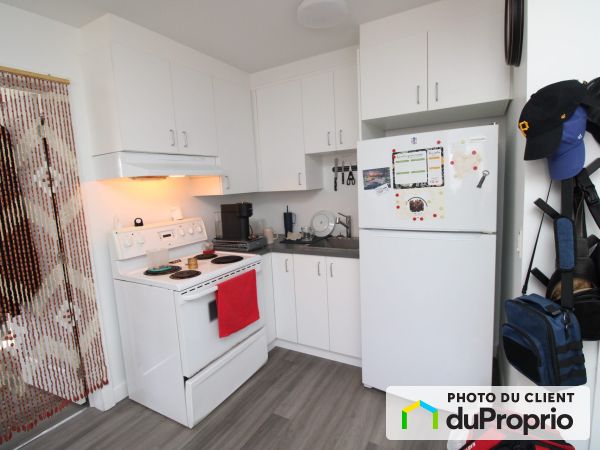 3 1/2-3745, boul Fontenelle, Les Saules à louer