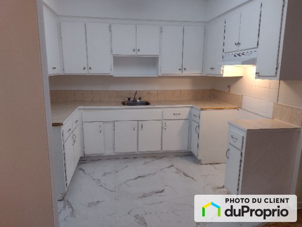 105-6100 rue Bélanger, Saint-Léonard for rent