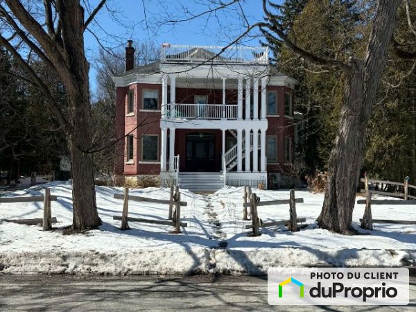 527, québec, Sherbrooke (Jacques-Cartier) à louer