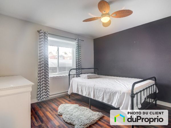 Bedroom - 2-5685 Boulvard Chevrier, Brossard for rent