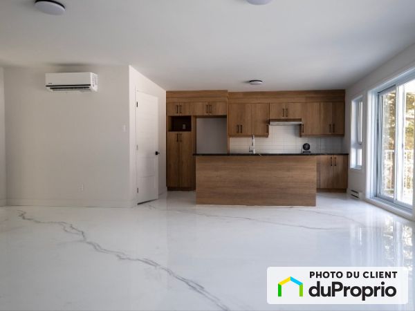 1240, Rue Principale, St-Alphonse-Rodriguez à louer