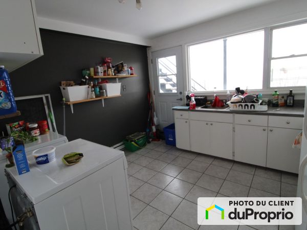 5 1/2-715 avenue Myrand, Ste-Foy for rent