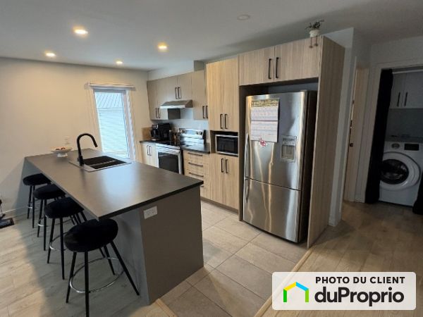 2310, rue René-Vinet, Ste-Clotilde-De-Chateauguay à louer