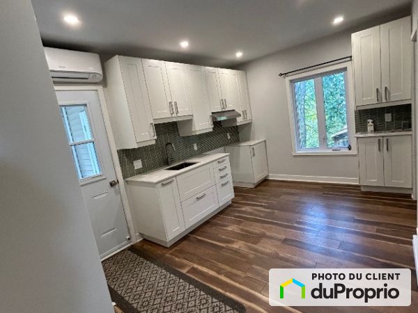 2992 Grand Boulevard, Longueuil (St-Hubert) for rent