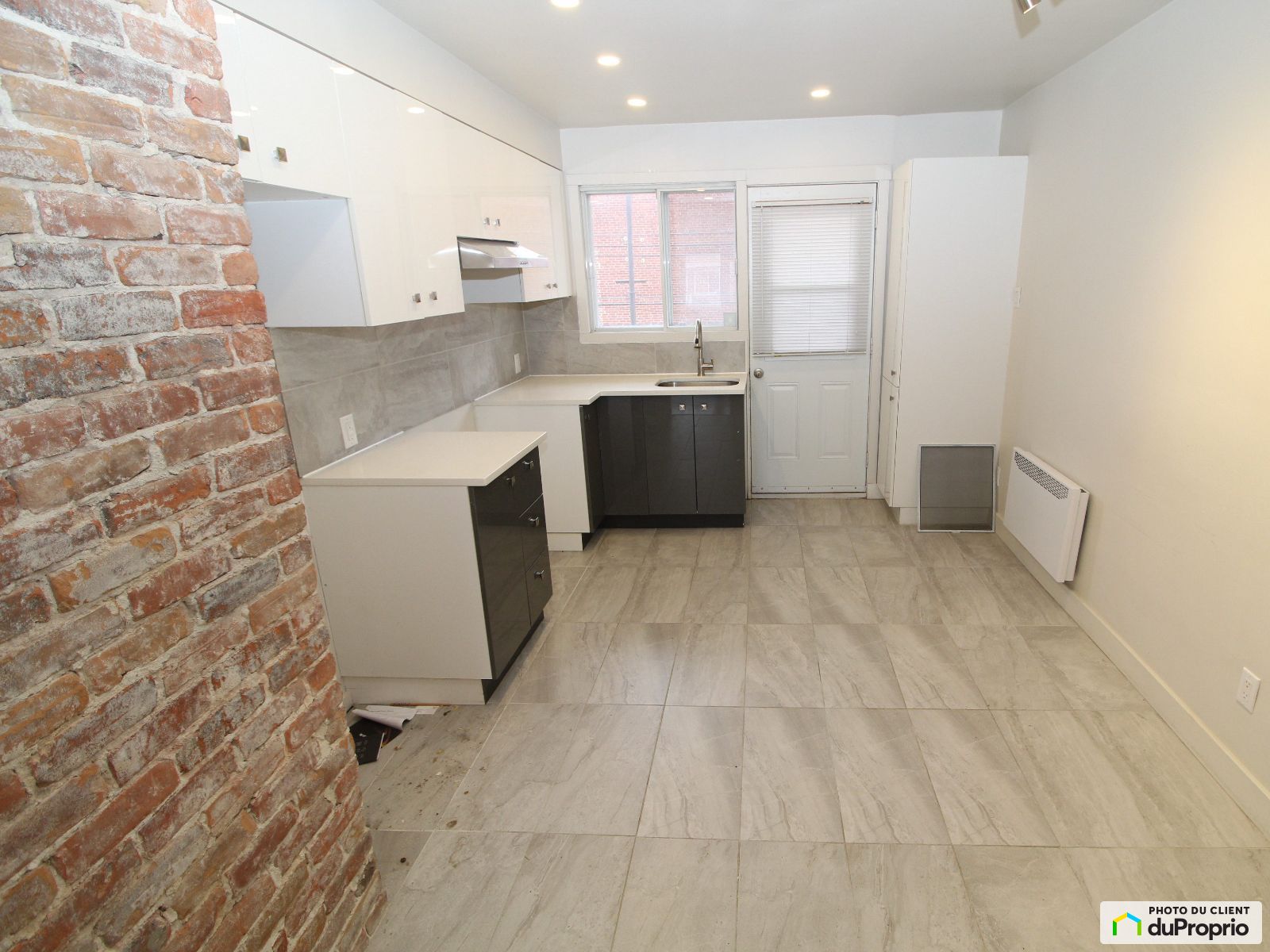 4 1/2-7633, 10e Avenue — photo 1