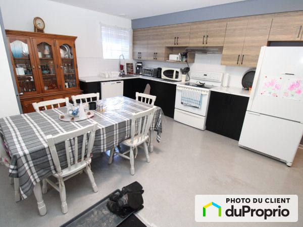 4 1/2-9864, boulevard de l'Ormière, Neufchatel à louer