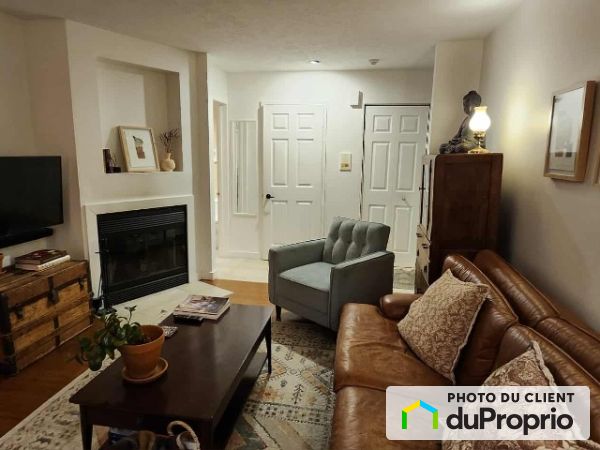 Salon - 101-122, De Wolfe, Bromont à louer