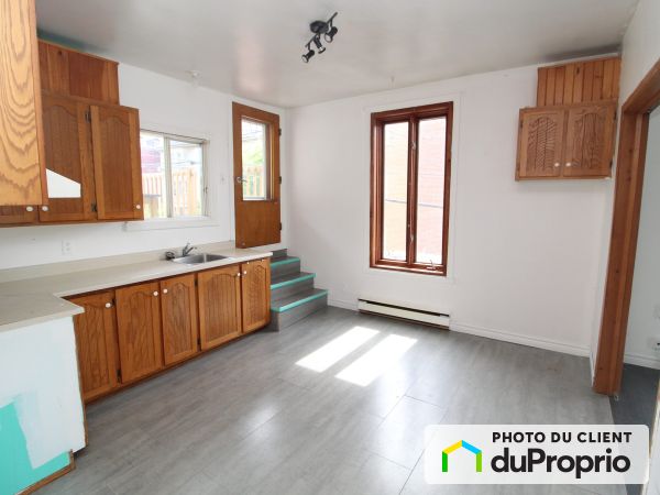 3 1/2-295, rue des Franciscains, Montcalm à louer