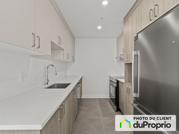 242 Hymus, Pointe-Claire for rent