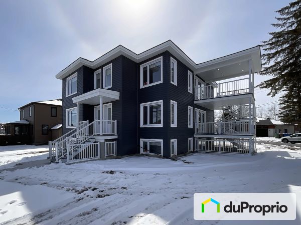 1304 Rue Principal Est, Farnham for rent