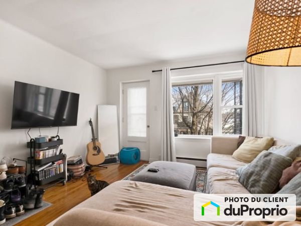 201, Brooks, Sherbrooke (Jacques-Cartier) à louer